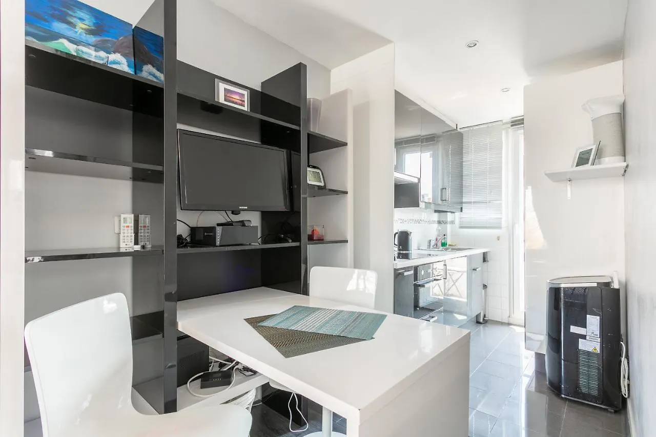 Auteuil Cozy Studio Apartment Paris