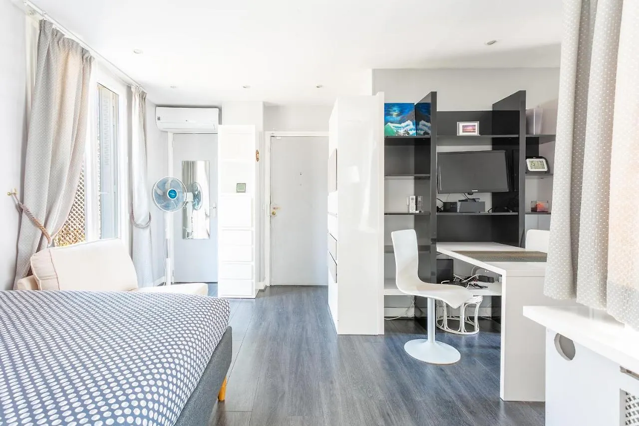 Auteuil Cozy Studio Apartment Paris
